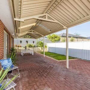 Yard picture at 2-10 Jacqueline StreetBayswater