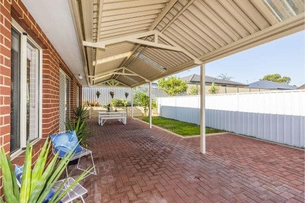 Yard picture at 2-10 Jacqueline StreetBayswater