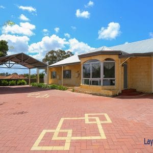 Picture of the entrance to 21 Neville Street Bayswater WA