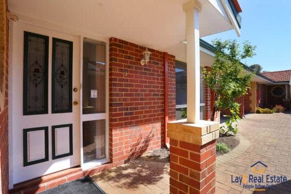 3/146 Shakespeare Avenue Yokine WA 6060 entrance picture.