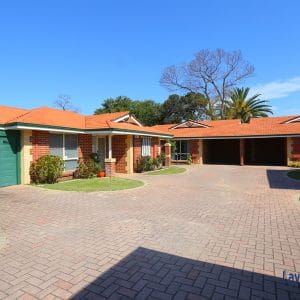 Driveway entrance picture into the villas at 146 Shakespeare Avenue Yokine WA 6060 - Lay2 Real Estate