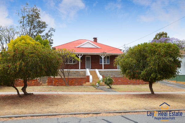 Picture of the front of 47 Kathleen Street Bassedean WA House for sale.