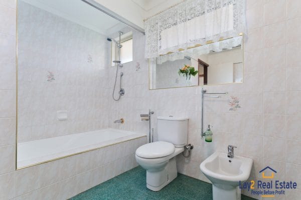 Bath and bidet picture.