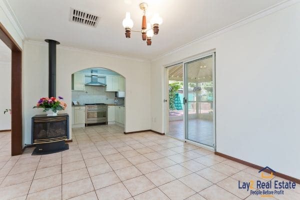 DIning Room Picture at 52 Peterborough Crescent Morley