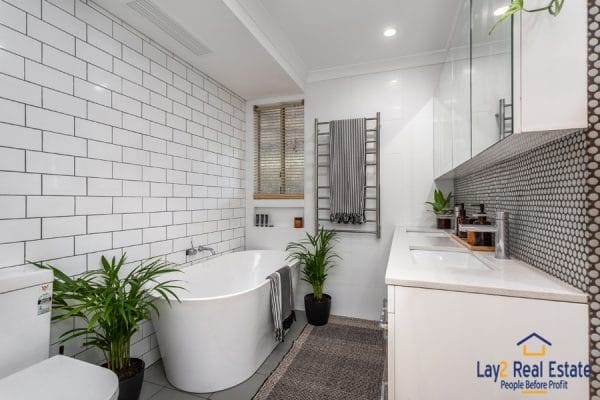 Bathroom picture at 102 Hamilton Street Bassendean