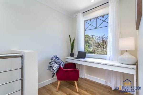 102 Hamilton Street Bassendean Upstairs study