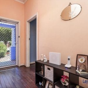 21 Grafton Road Bayswater house hallway entrance picture