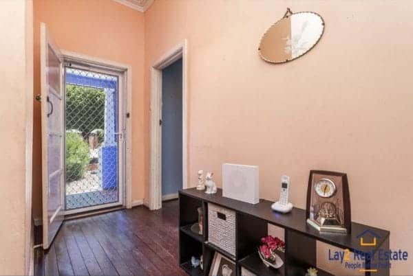 21 Grafton Road Bayswater house hallway entrance picture