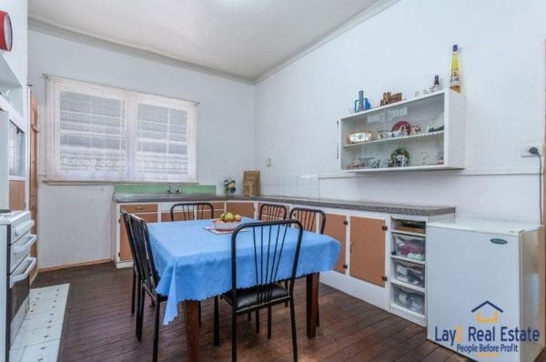21 Grafton Road Bayswater kitchen picture.