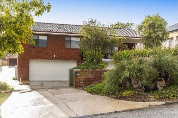 Jacqueline Street Bayswater Property picture.