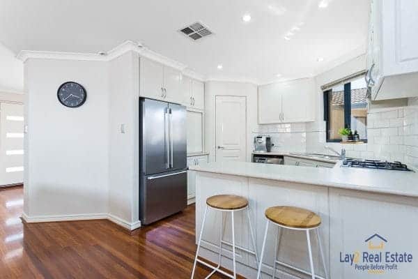 Kitchen Bench Picture