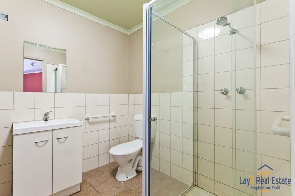 Bathroom Picture at 101 Garratt Road Bayswater WA