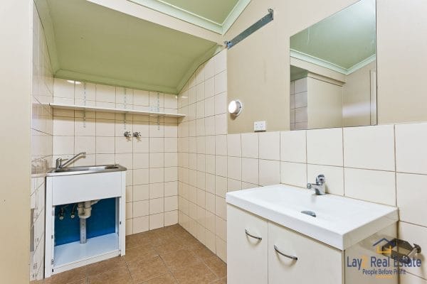Shower room basin picture
