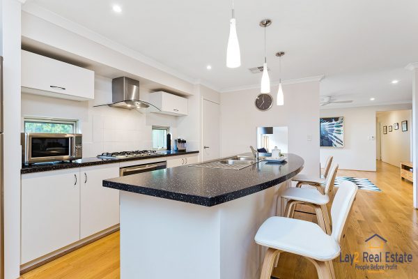 picture of the kitchen at 32 Kitchener Avenue Bayswater WA