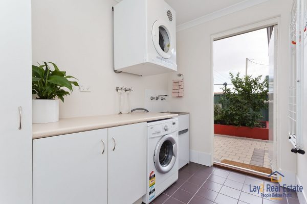 Laundry picture at 32 Kitchener Avenue Bayswater WA