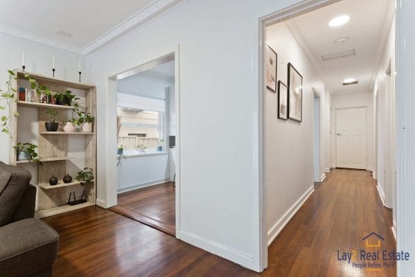 Entry picture into 13 Lawrence Street Bayswater WA