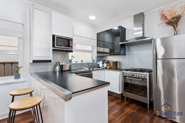 kitchen picture