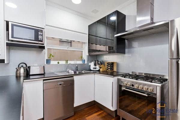 kitchen picture