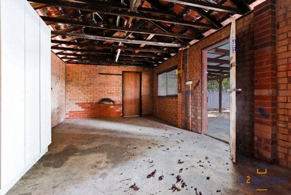 Garage - shed picture