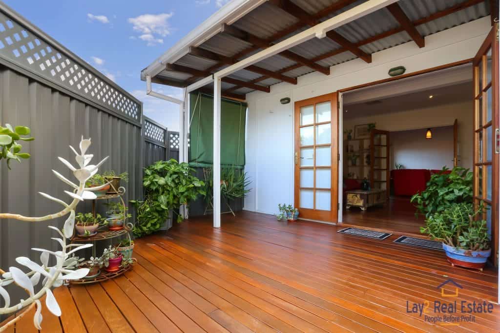 Rear Decking picture