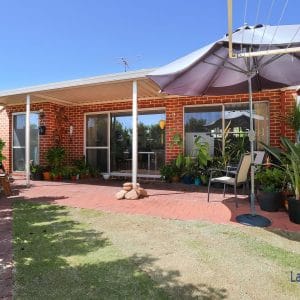 Picture of the rear yard.