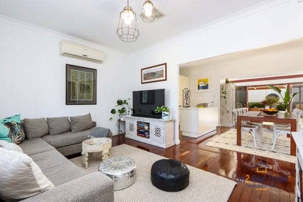 37 Avenell Road, Bayswater 6053.  Central Bayswater Location.  Character Cottage For Sale Near Train Station Shops and Cafes - Image 7
