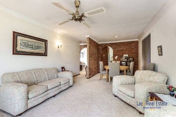 49B Havenvale Crescent Dianella Lounge area