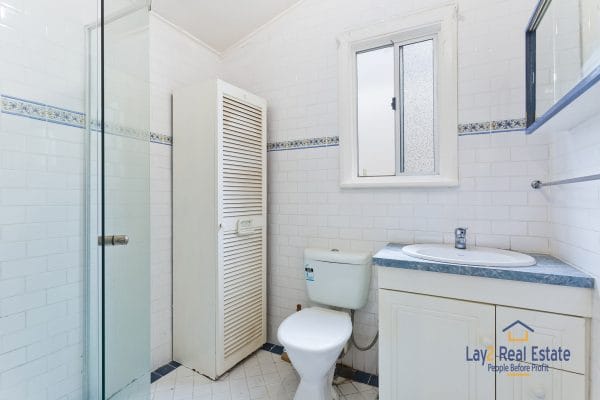 96 Roberts Street, Bayswater 6053. Original Condition Character Home. - Image 5