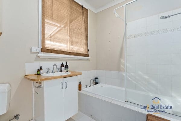 30 Watkins Street, Eden Hill 6054. Renoavted 3 bed 2 bath Cottage on 814sqm Block. - Image 10