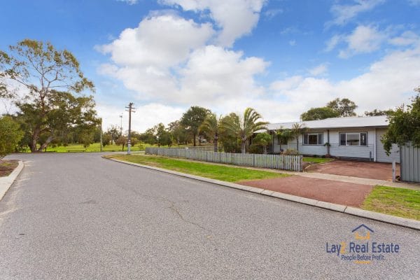 30 Watkins Street, Eden Hill 6054. Renoavted 3 bed 2 bath Cottage on 814sqm Block. - Image 14