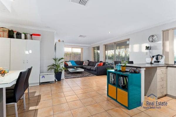 36C Kitchener Avenue, Bayswater 6053. Spacious first home right here! - Image 6