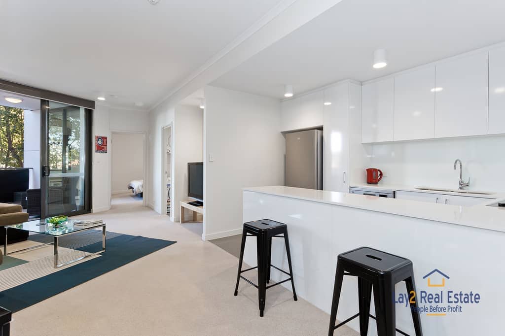 4/288 Lord Street, Highgate 6003. Hollywood style at an affordable price. - Image 3