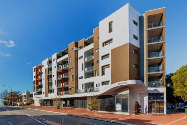 4/288 Lord Street, Highgate 6003. Hollywood style at an affordable price. - Image 14