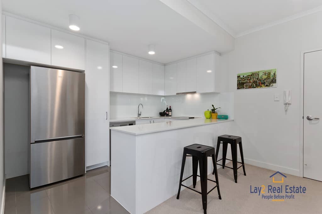 4/288 Lord Street, Highgate 6003. Hollywood style at an affordable price. - Image 6