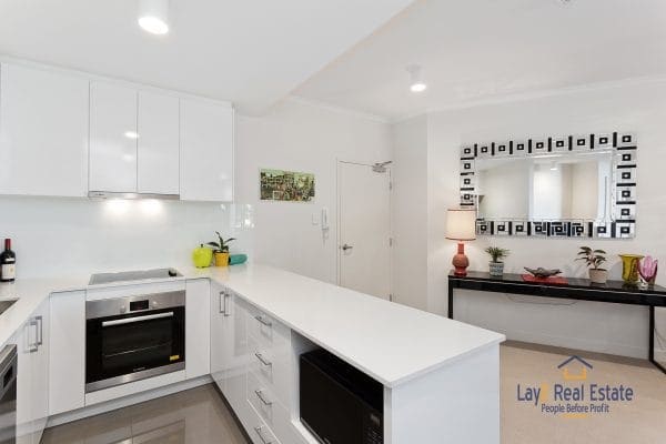 4/288 Lord Street, Highgate 6003. Hollywood style at an affordable price. - Image 7