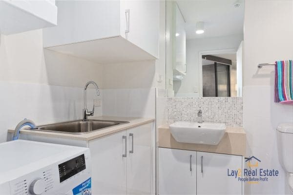 4/288 Lord Street, Highgate 6003. Hollywood style at an affordable price. - Image 12