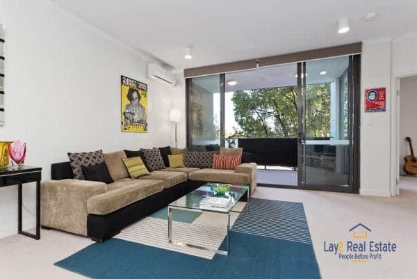 4/288 Lord Street, Highgate 6003. Hollywood style at an affordable price.