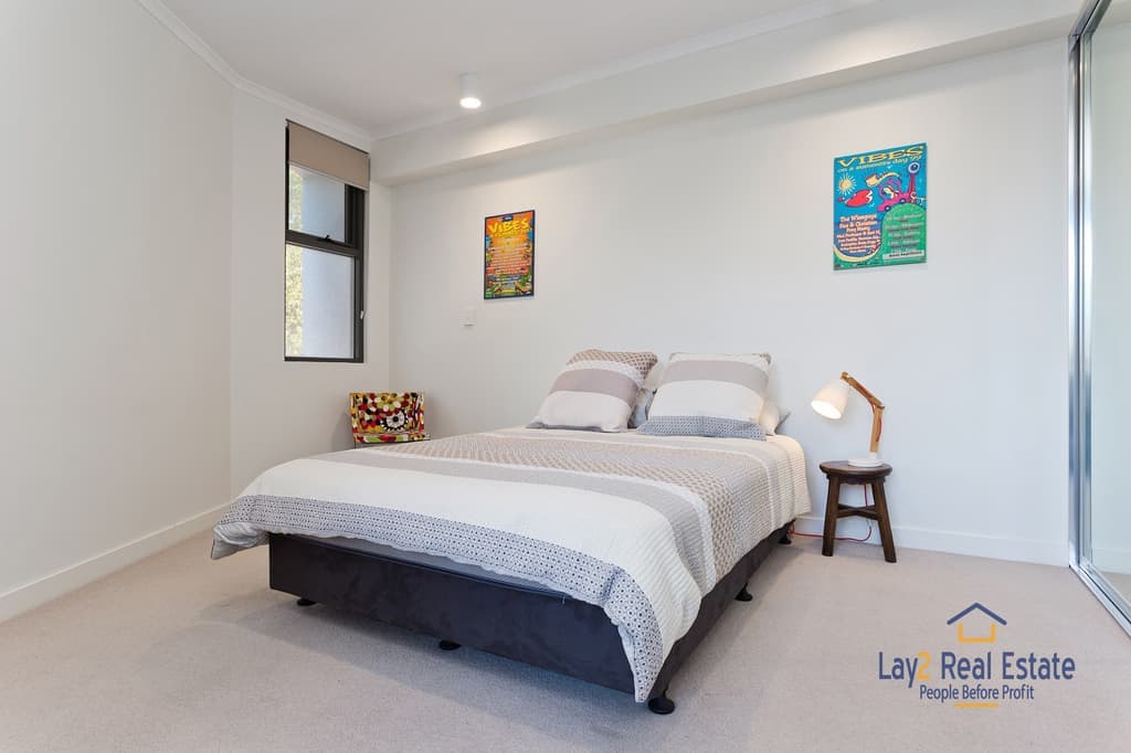 4/288 Lord Street, Highgate 6003. Hollywood style at an affordable price. - Image 10
