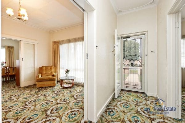 6 Highman Street, South Guildford 6055. Want a large 1229sqm block? - Image 9