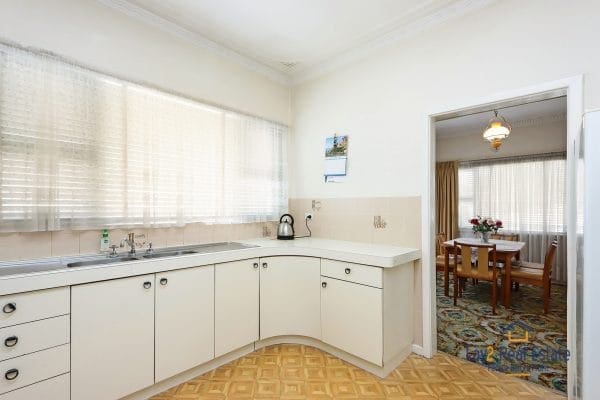 6 Highman Street, South Guildford 6055. Want a large 1229sqm block? - Image 11