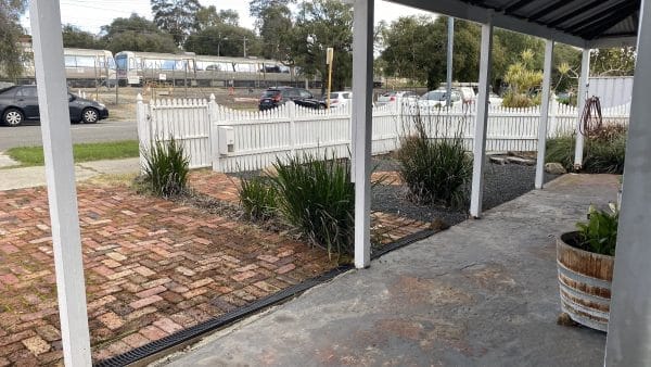 64 Railway Parade, Bayswater 6053. Classic 1920s Weatherboard Cottage. - Image 2