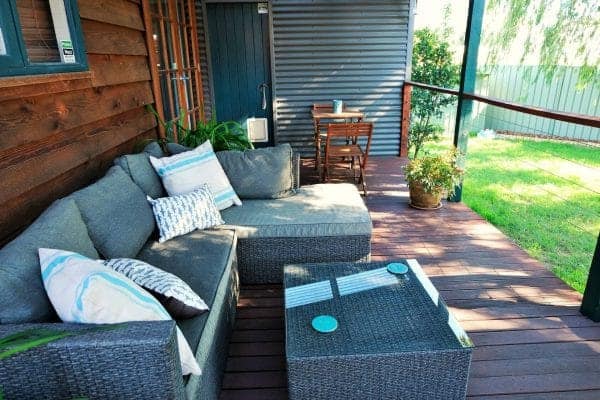 64 Railway Parade, Bayswater 6053. Classic 1920s Weatherboard Cottage. - Image 8