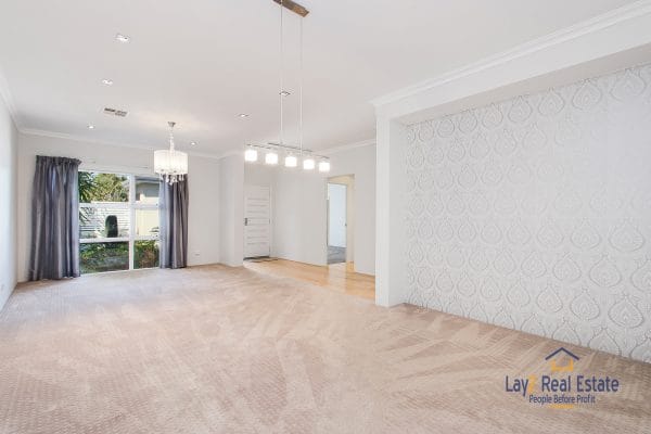20 Jacqueline Street, Bayswater. Huge 290sqm Modern Home on 1094sqm block - Image 16