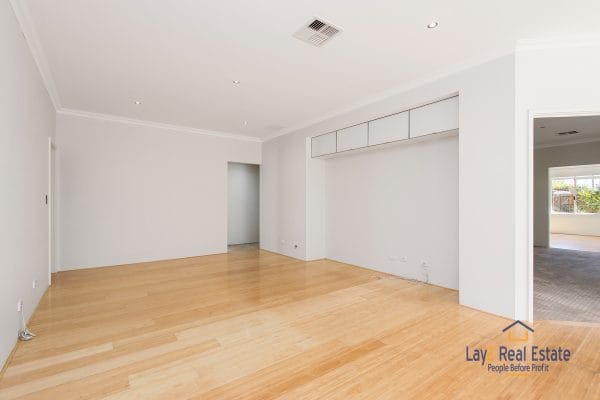 20 Jacqueline Street, Bayswater. Huge 290sqm Modern Home on 1094sqm block - Image 17