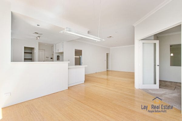 20 Jacqueline Street, Bayswater. Huge 290sqm Modern Home on 1094sqm block - Image 19