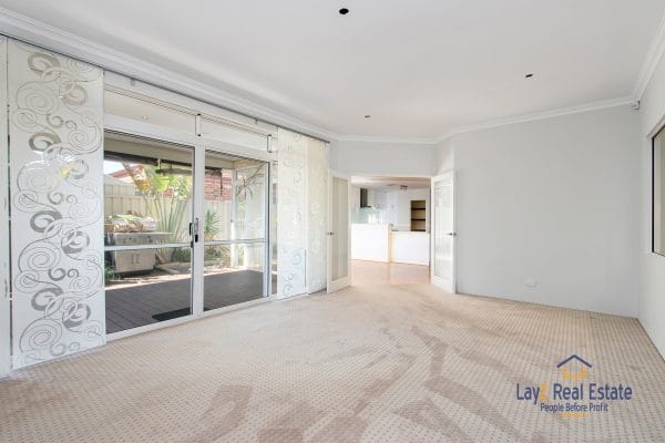 20 Jacqueline Street, Bayswater. Huge 290sqm Modern Home on 1094sqm block - Image 22
