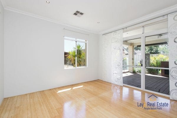 20 Jacqueline Street, Bayswater. Huge 290sqm Modern Home on 1094sqm block - Image 24
