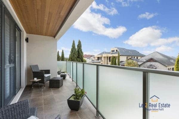 19 Sopwith Elbow, MAYLANDS. Spacious Modern Luxury Home - Image 8