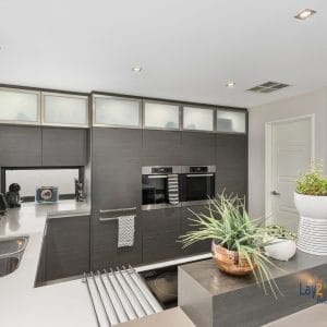 19 Sopwith Elbow, MAYLANDS. Spacious Modern Luxury Home - Image 12