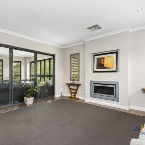 19 Sopwith Elbow, MAYLANDS. Spacious Modern Luxury Home - Image 16